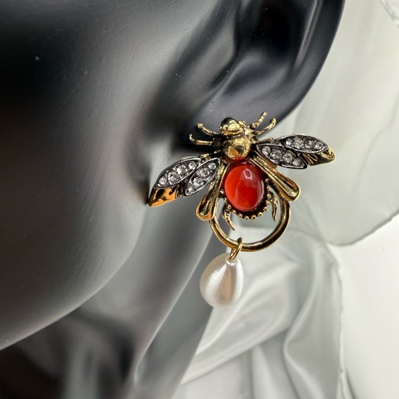 Zara Gold and Red queen Bee Earrings with Pearl Drop - Picture 4 of 8